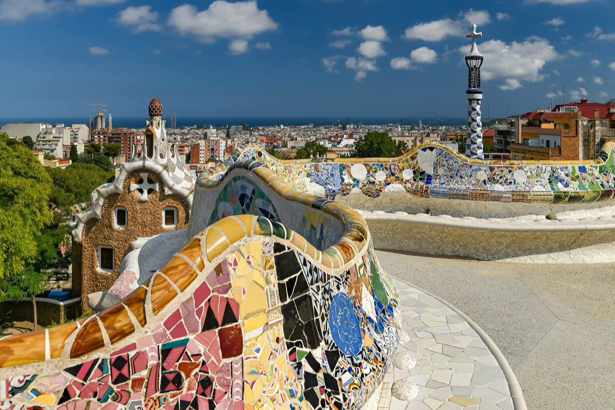 El banco ondulado del Park Güell