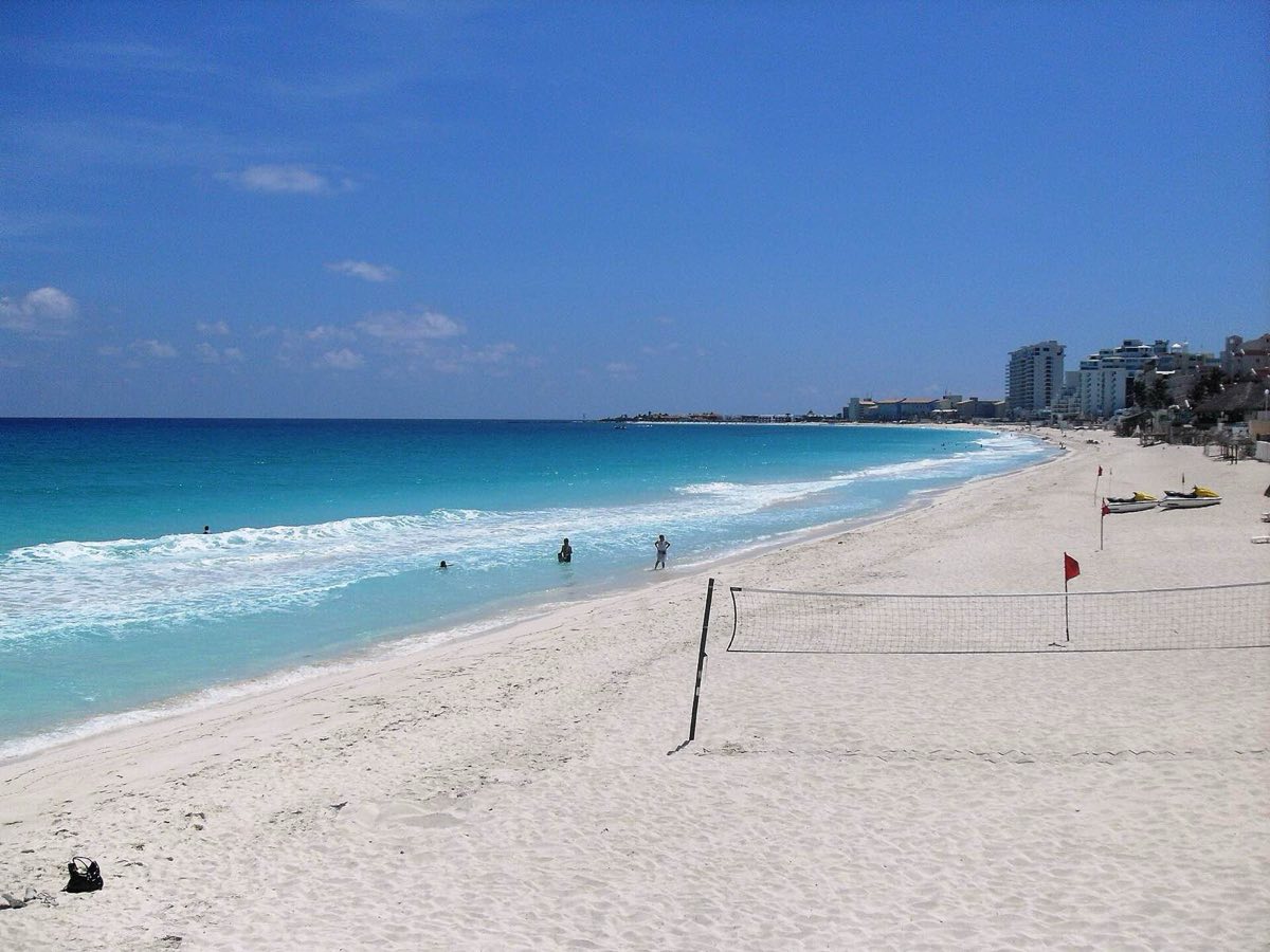 La arena de Playa Delfines