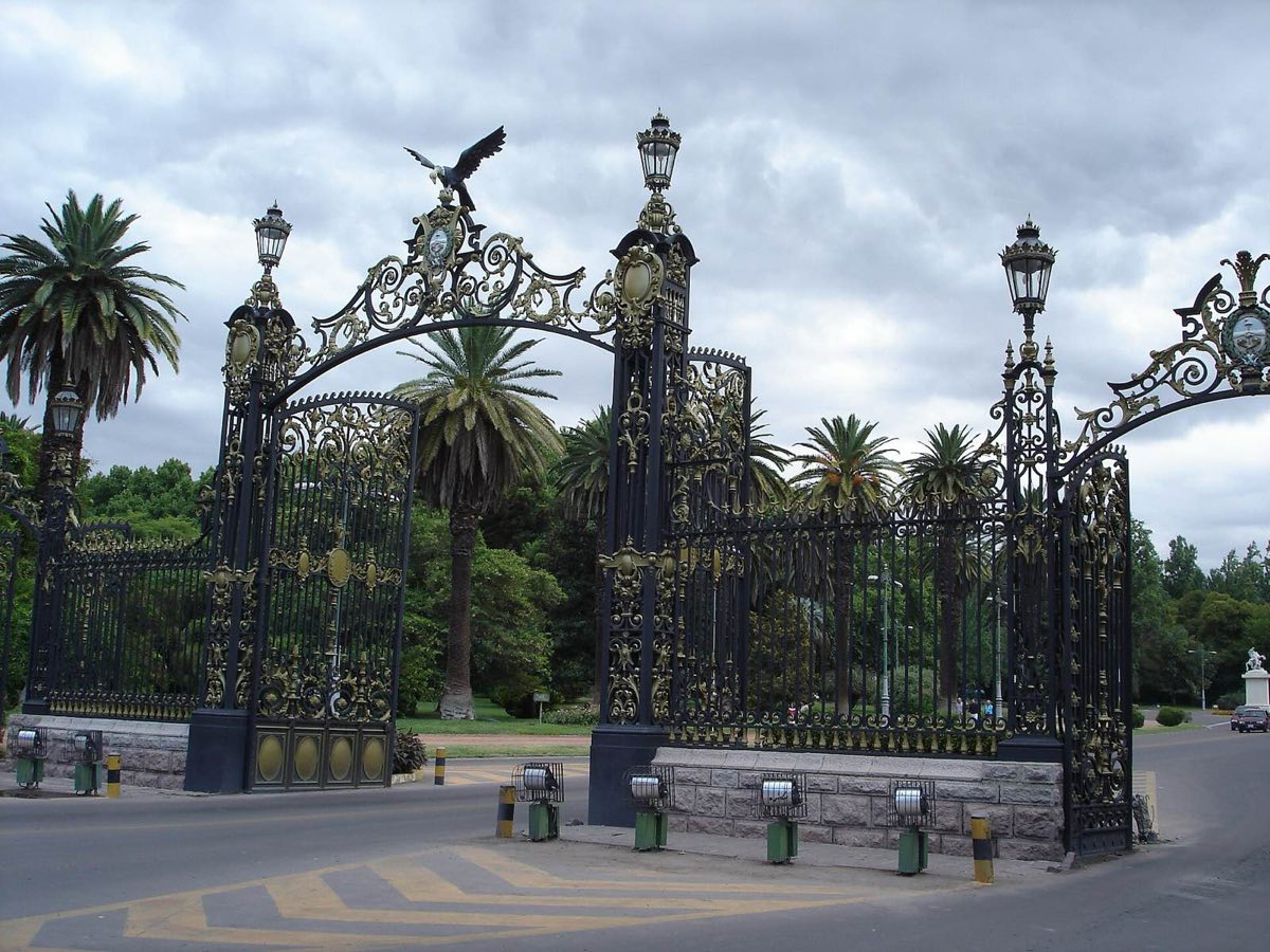 Los portones del parque