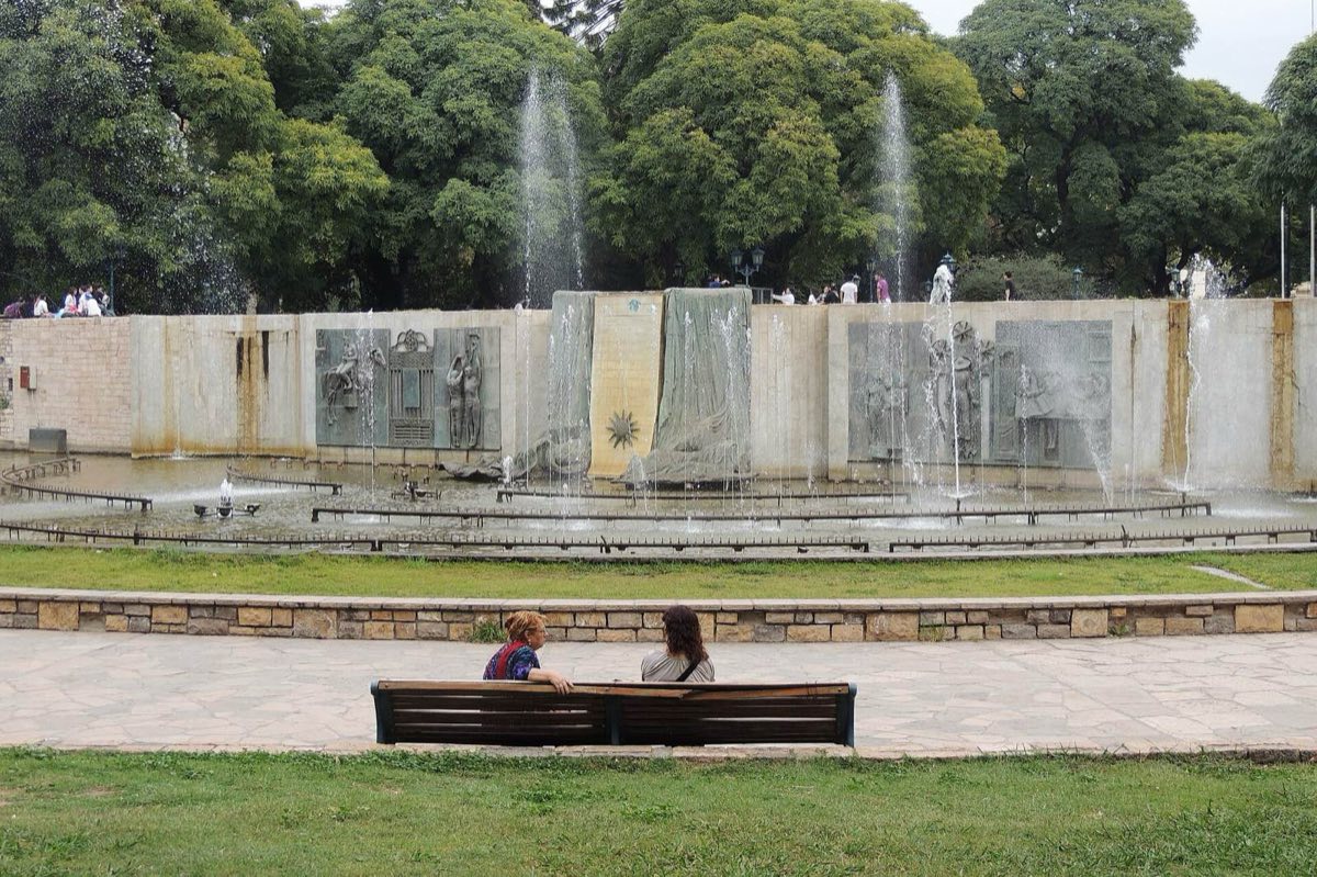 La fuente de la Plaza Independencia