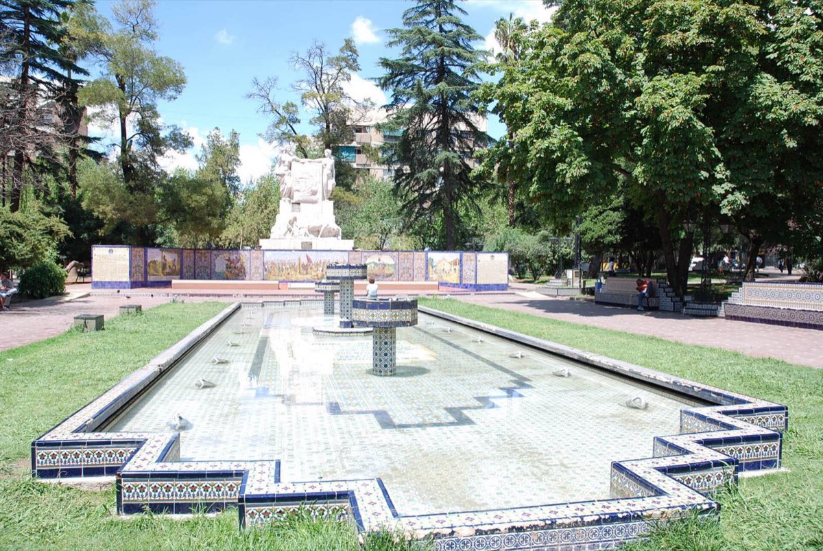 Los azulejos de la Plaza España