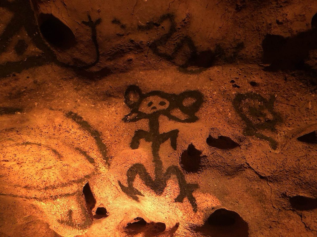 Pictografías taínas en la cueva
